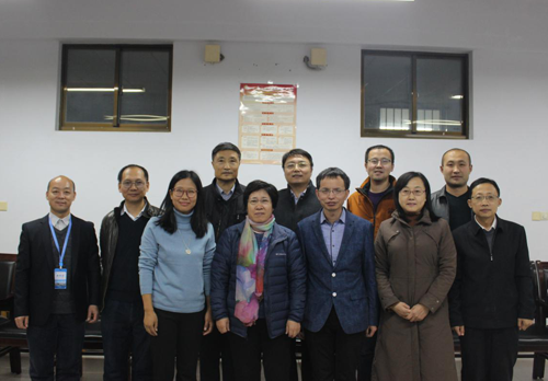 化学化工学院举行两场学术报告会