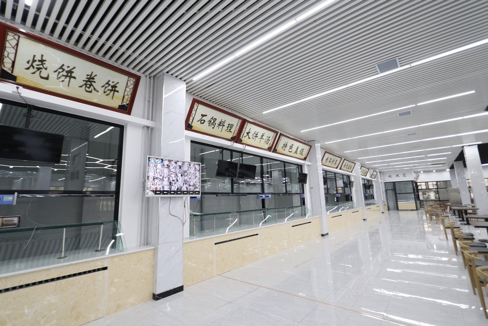 首页 工作动态 正文第二食堂的施工改造,经过详尽的设计分析,对色彩